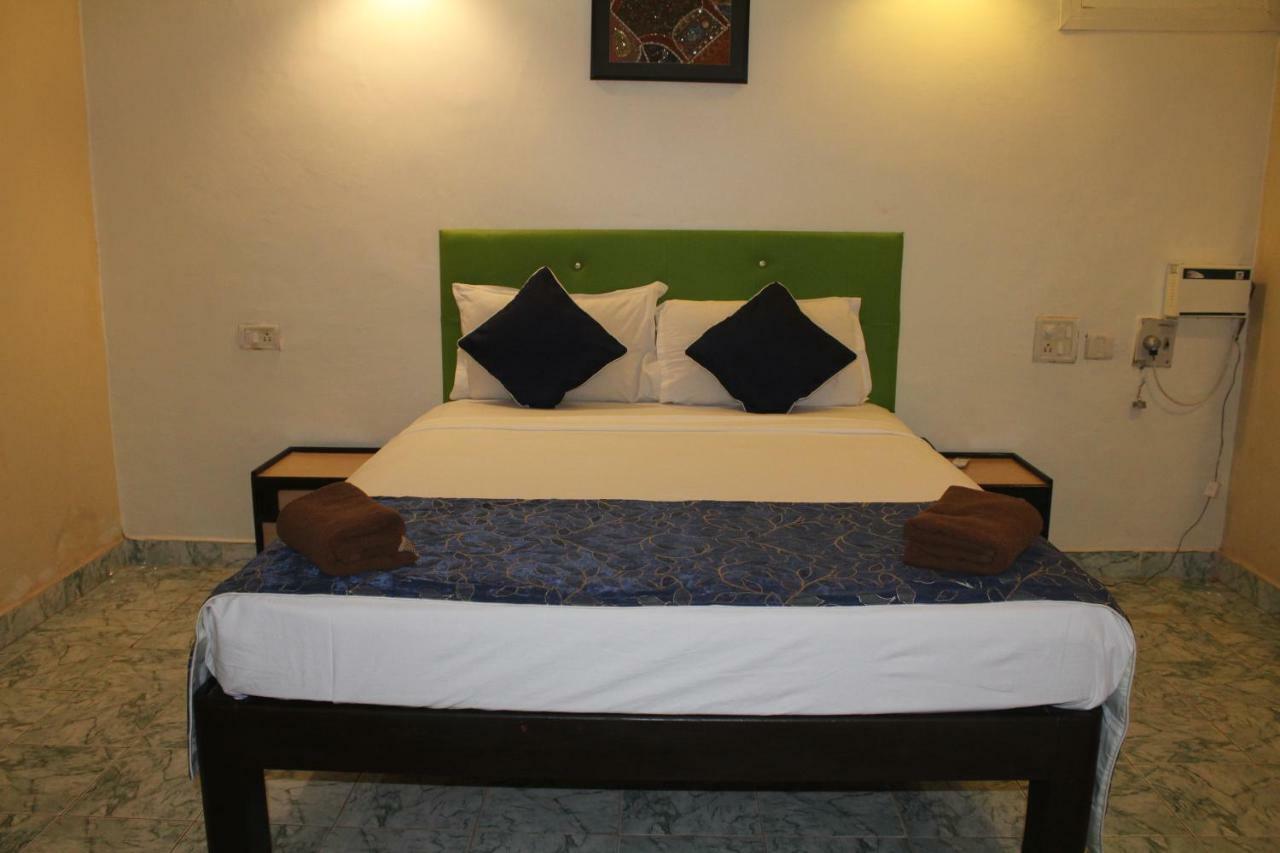 Dona Julia Beach Resort 卡兰古特 外观 照片