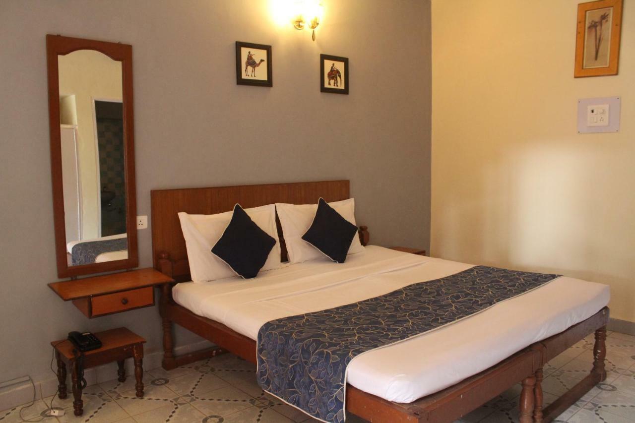 Dona Julia Beach Resort 卡兰古特 外观 照片